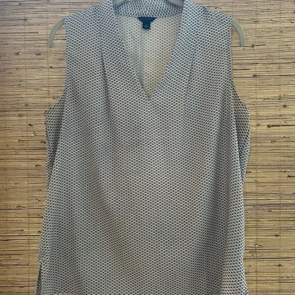 Ann Taylor Small Black and White Women’s Blouse - Picture 2 of 6
